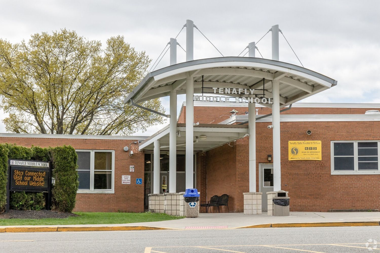 Tenafly Middle School, a education project by EAJ Services